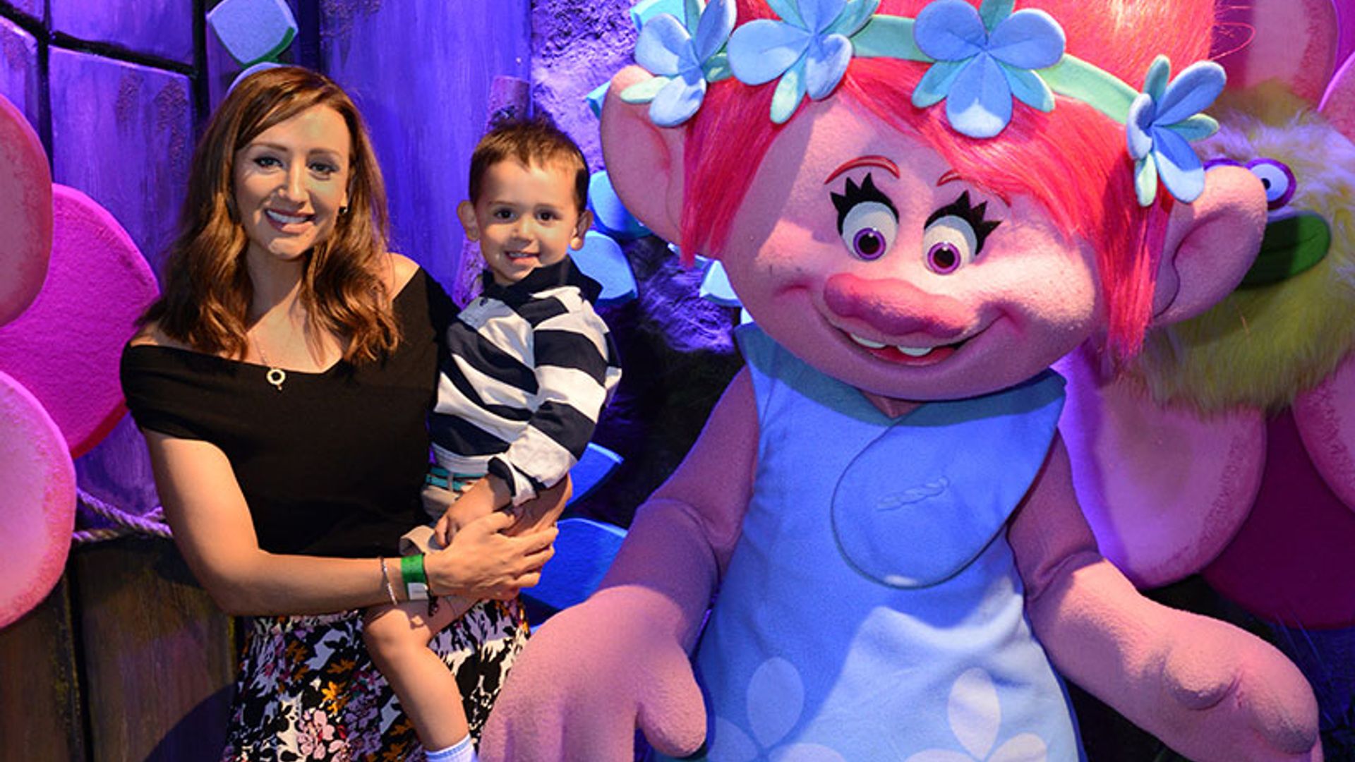 Coronation Street's Catherine Tyldesley poses for rare family photo ...