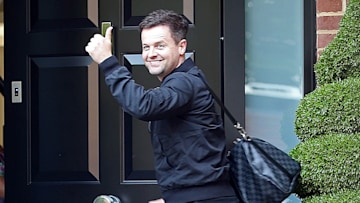 declan-donnelly-smiling-hospital-home