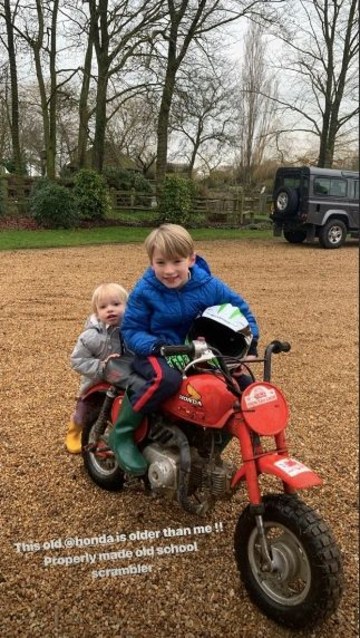 Jamie Oliver shares adorable snap of son Buddy with baby brother River ...