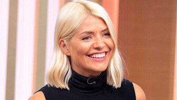 holly-willoughby-family-home-video