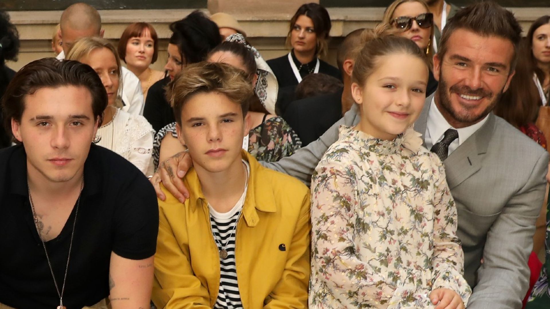 Harper Beckham made a surprise stage appearance with one of her heroes ...