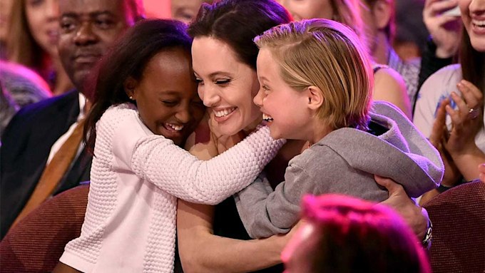 angelina jolie and her daughters