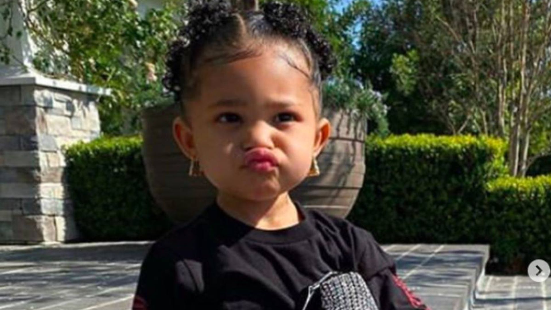 1. Kylie Jenner's Daughter Stormi Gets Matching Nails for Her First Birthday - wide 8