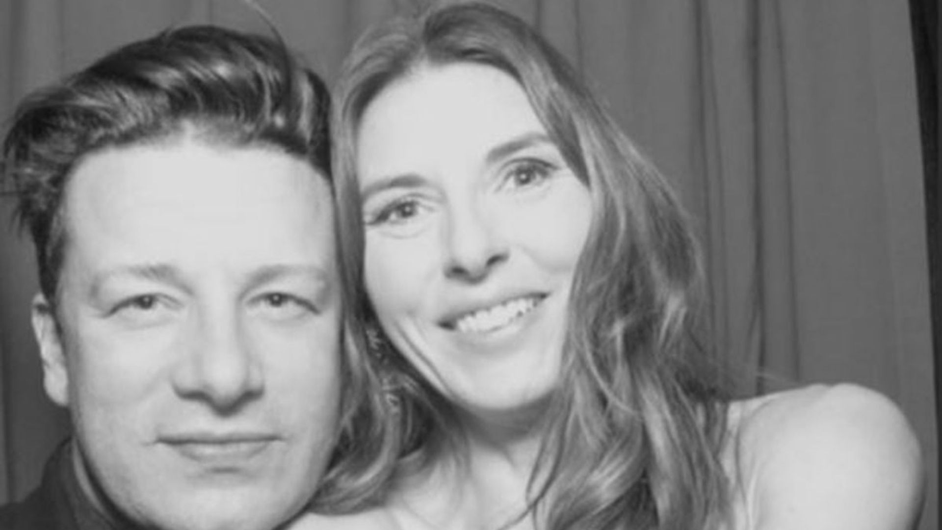 Jamie Oliver's Wife Jools Enjoys Emotional Reunion After 3 Months Apart ...