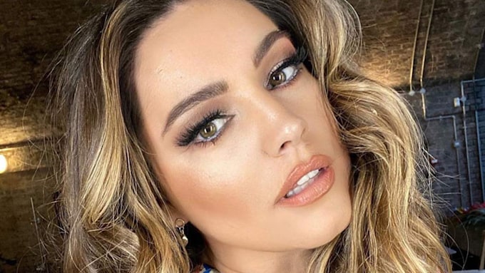 Kelly Brook Wears Her Skimpiest Bikini Yet And Fans Are Speechless Hello 