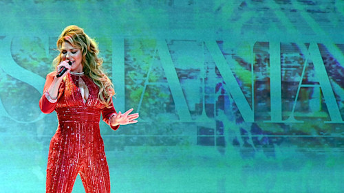 Shania Twain stuns with performance of one of her greatest hits at the 2020 CMT Awards