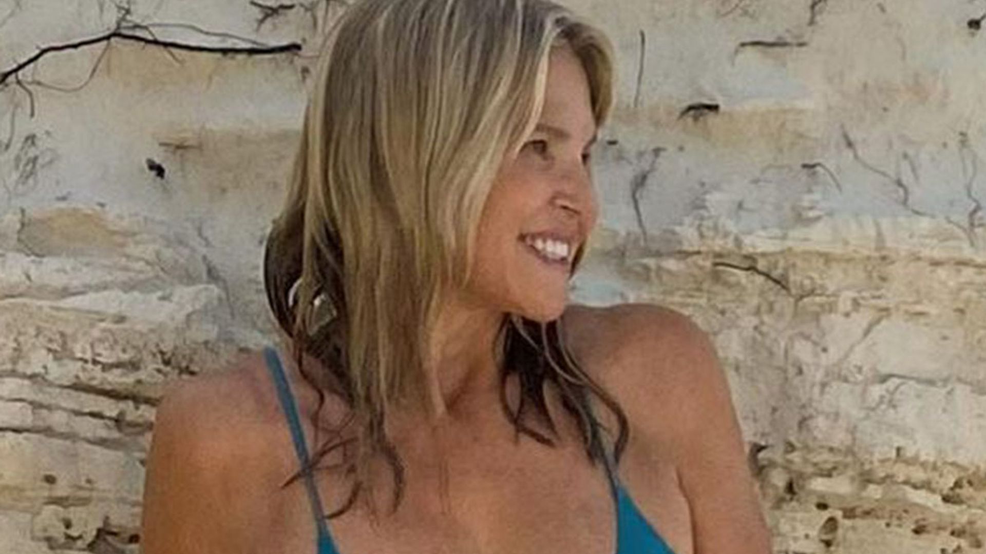 Christie Brinkleys Age Defying Physique In Tiny Bikini Leaves Fans 