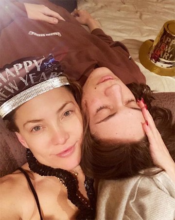 kate-hudson-with-son-new-years-eve