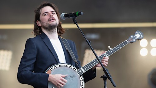 Mumford and Sons star shocks fans as he 'steps away' from band