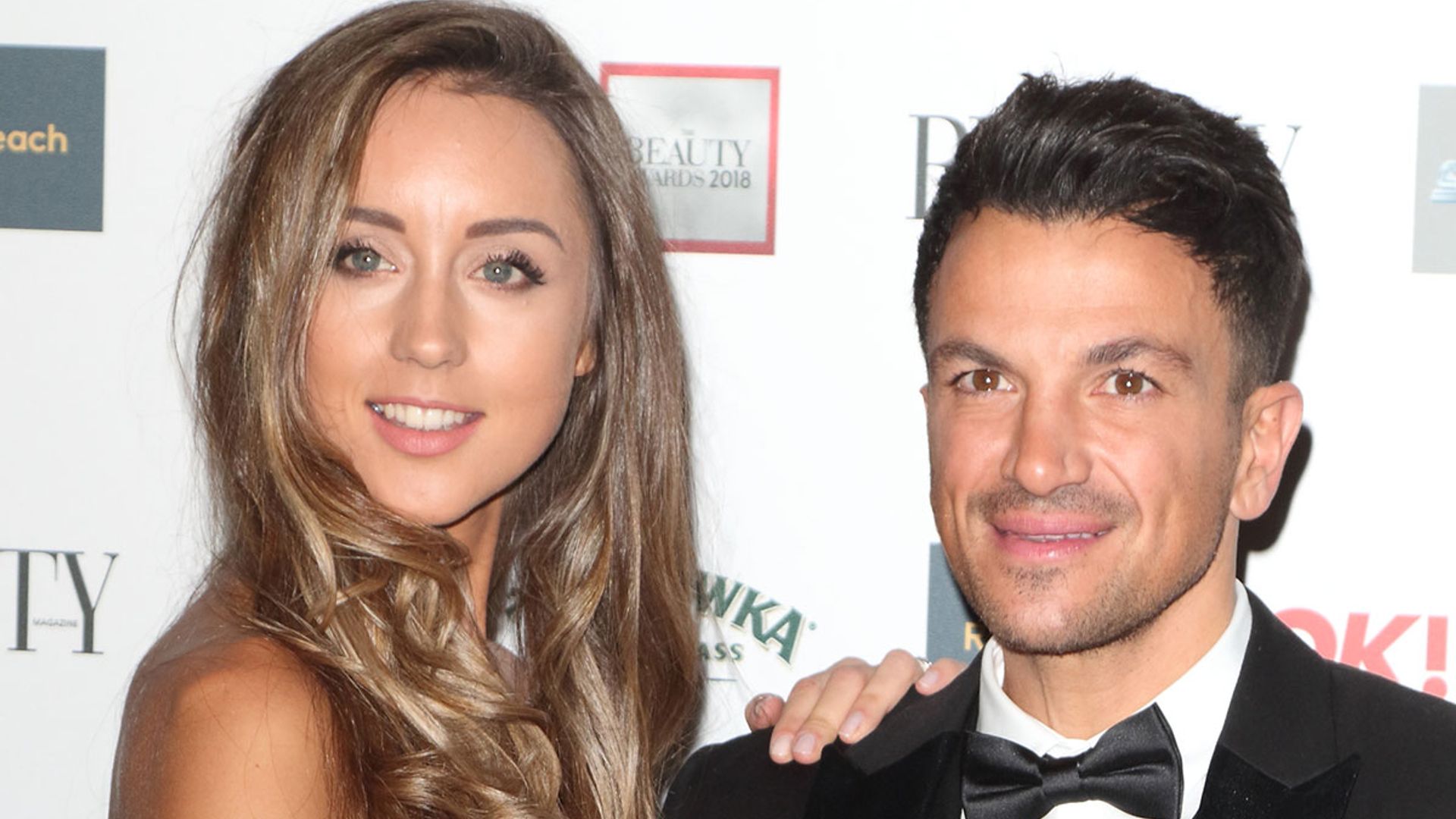 Peter Andre's wife Emily kisses mini-me daughter Amelia in adorable ...