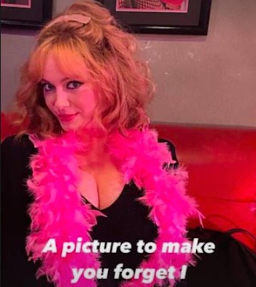 christina-hendricks-boa