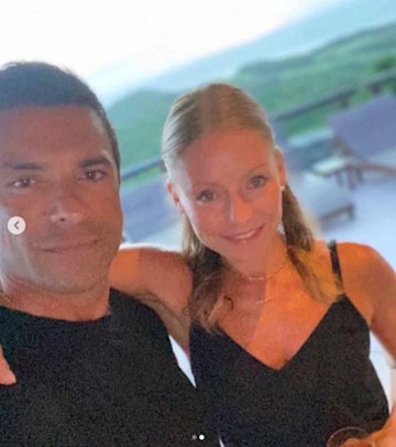 Kelly Ripa looks stunning in celebratory beach photo to mark special