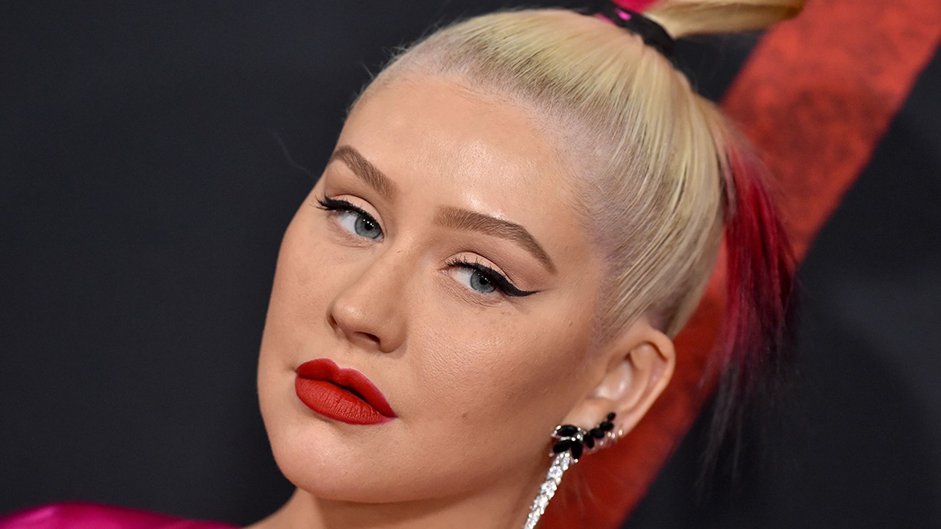 Christina Aguilera leaves fans speechless as she stuns in grey