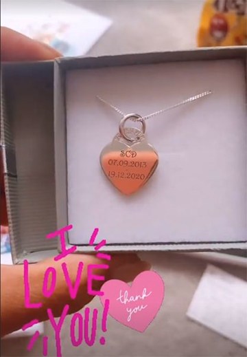 janette-manrara-pendant