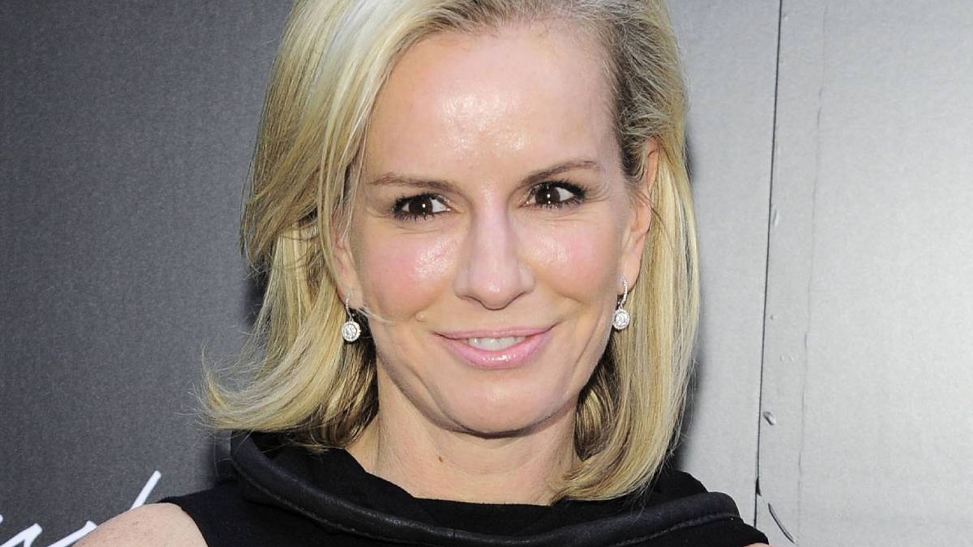 GMA's Jennifer Ashton Injured In Home Cooking Disaster Resulting In ...