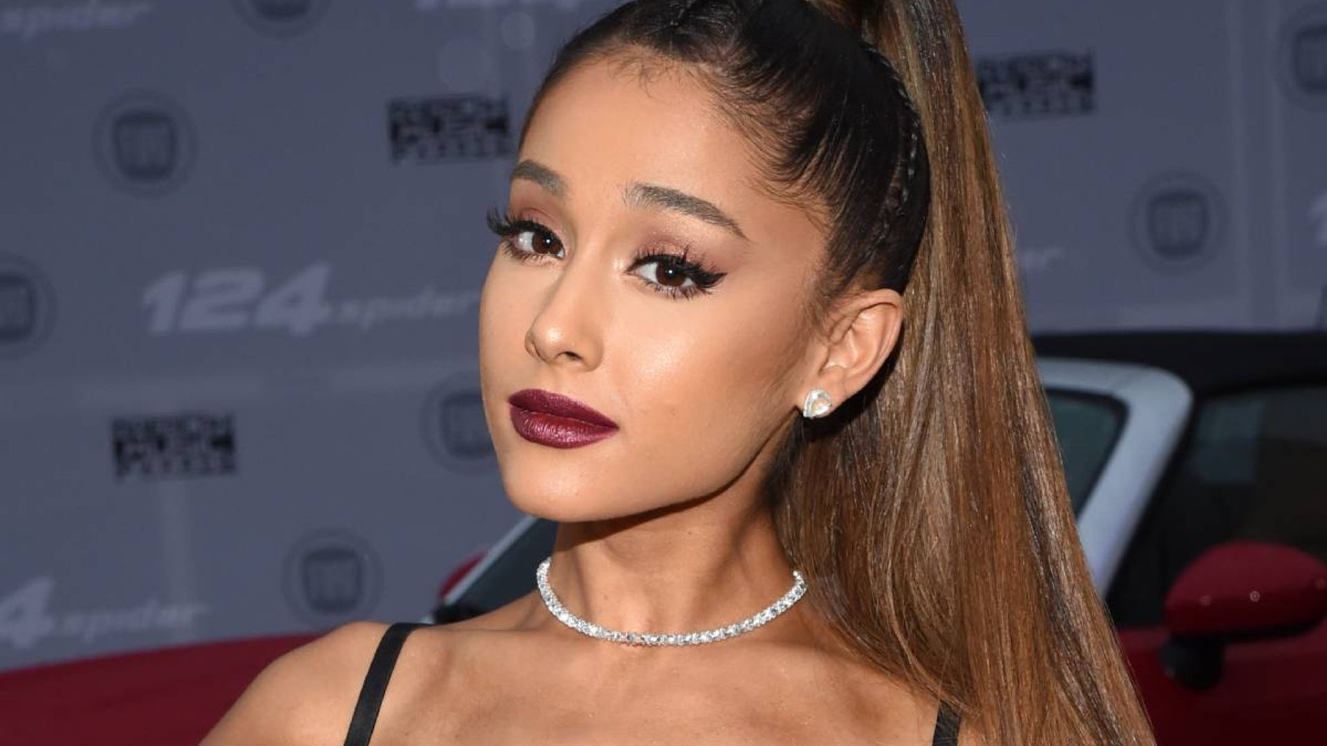 The Voice Star Ariana Grande Sparks Reaction In Rare Message To Fans ...