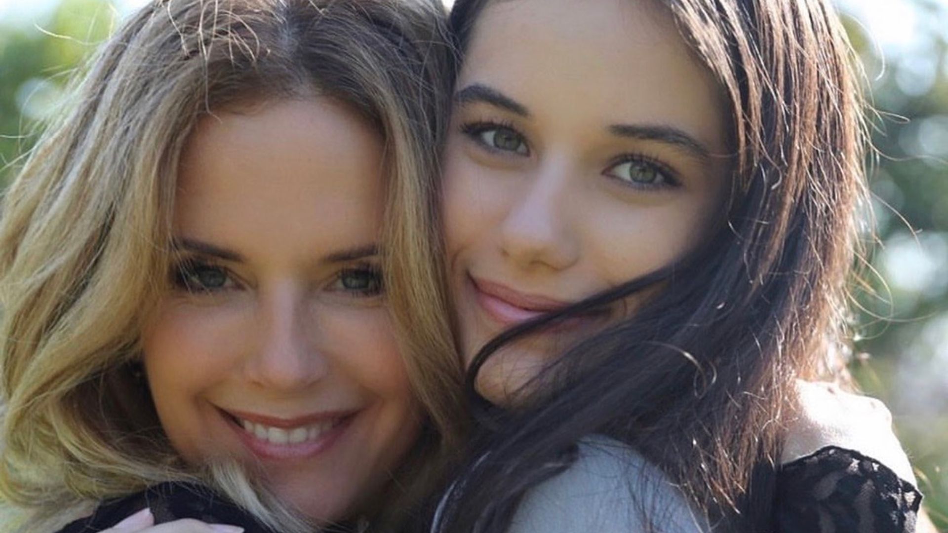 John Travolta S Daughter Ella Shares Heartbreaking Post On Late Mom Kelly Preston S Birthday