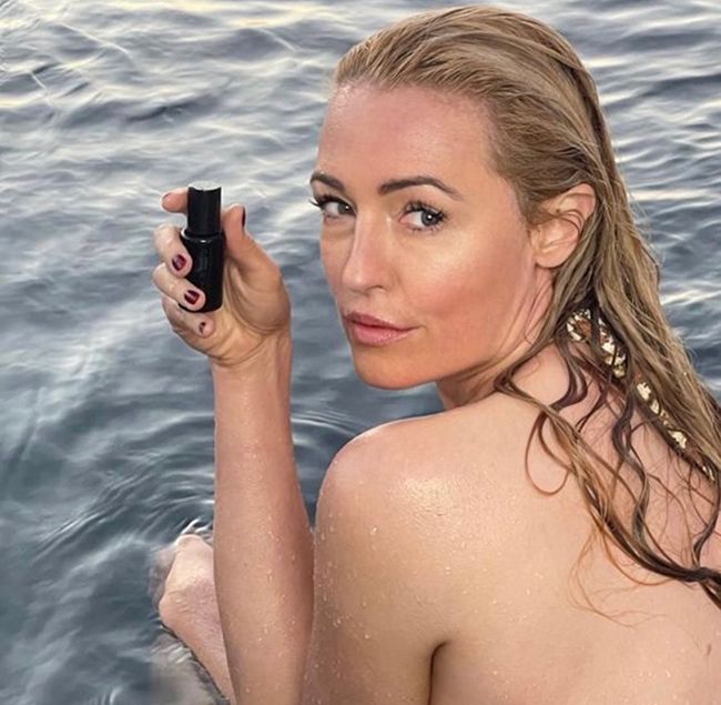 Cat Deeley poses topless in the sea in intimate new snapshot - fans go  wild! | HELLO!