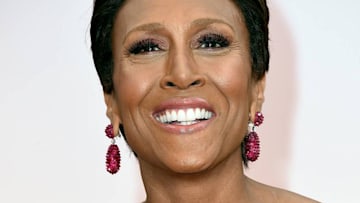 gma-robin-roberts-poolside-photo-special-occasion