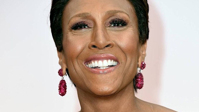 gma-robin-roberts-poolside-photo-special-occasion