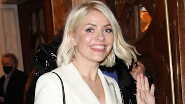 holly-willoughby-white-suit