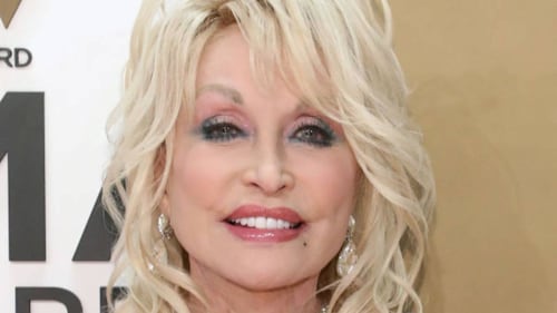 Dolly Parton makes urgent plea to help Ukraine in post ACM Awards interview