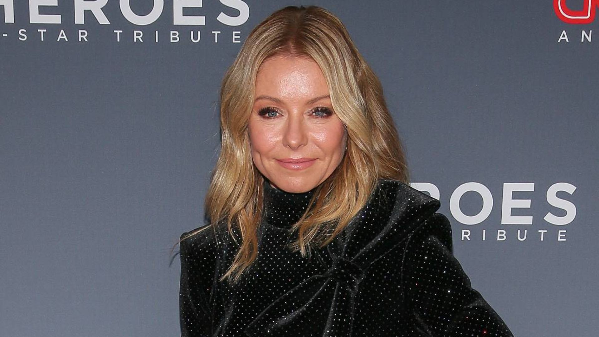 1. Kelly Ripa's Blue Hair Color Transformation - wide 6