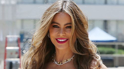 Sofia Vergara sizzles at the kids choice awards in figure-hugging outfit