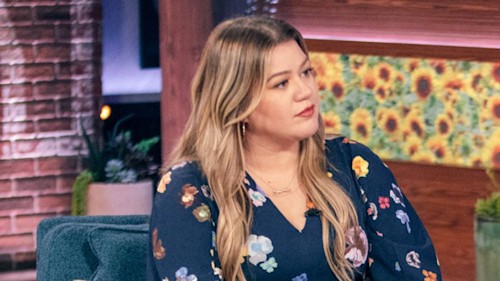 Kelly Clarkson makes surprising confession about marriage amid emotional discussion with Kaley Cuoco