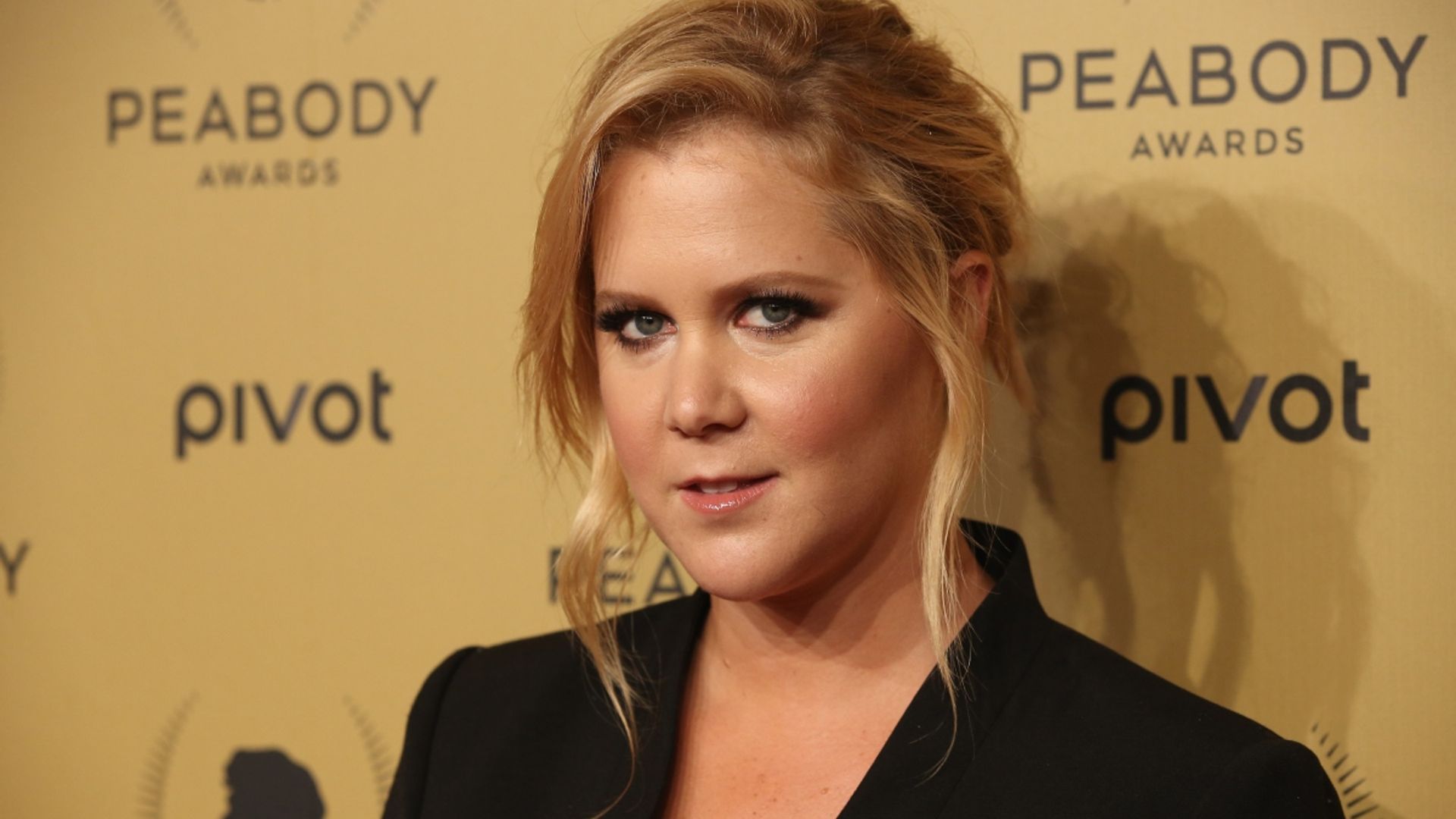 Amy Schumer Pussy Gif - Amy Schumer stuns in figure-flattering swimsuit for poolside break from  touring | HELLO!