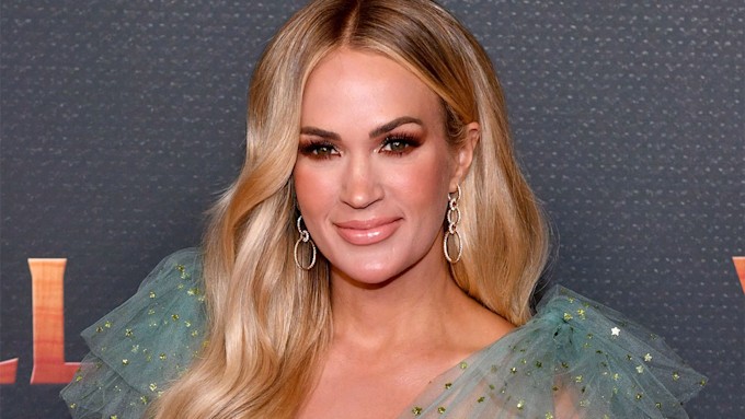 Carrie Underwood leaves fans speechless with photo - &lsquo;Three weeks away
