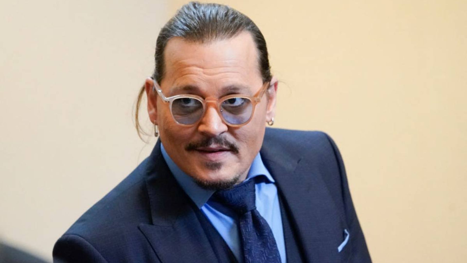 Johnny Depp Is Unrecognizable In New Photos Fans Wont Believe Hello