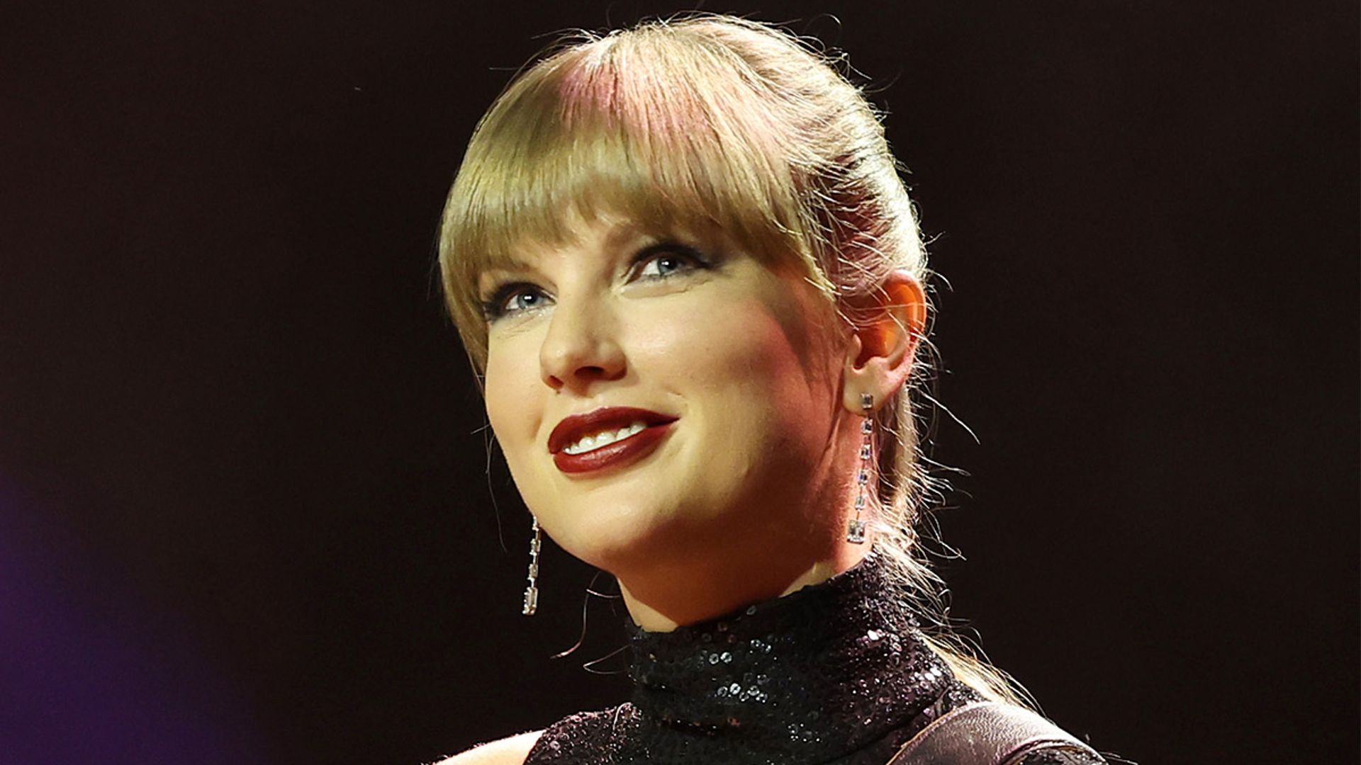 taylor-swift-teases-baby-news-you-weren-t-expecting-details-hello