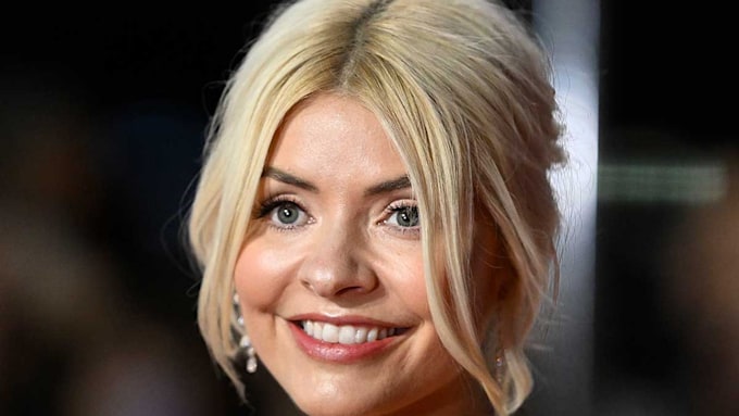 Holly Willoughby shares rare photo of lookalike sister for this special ...