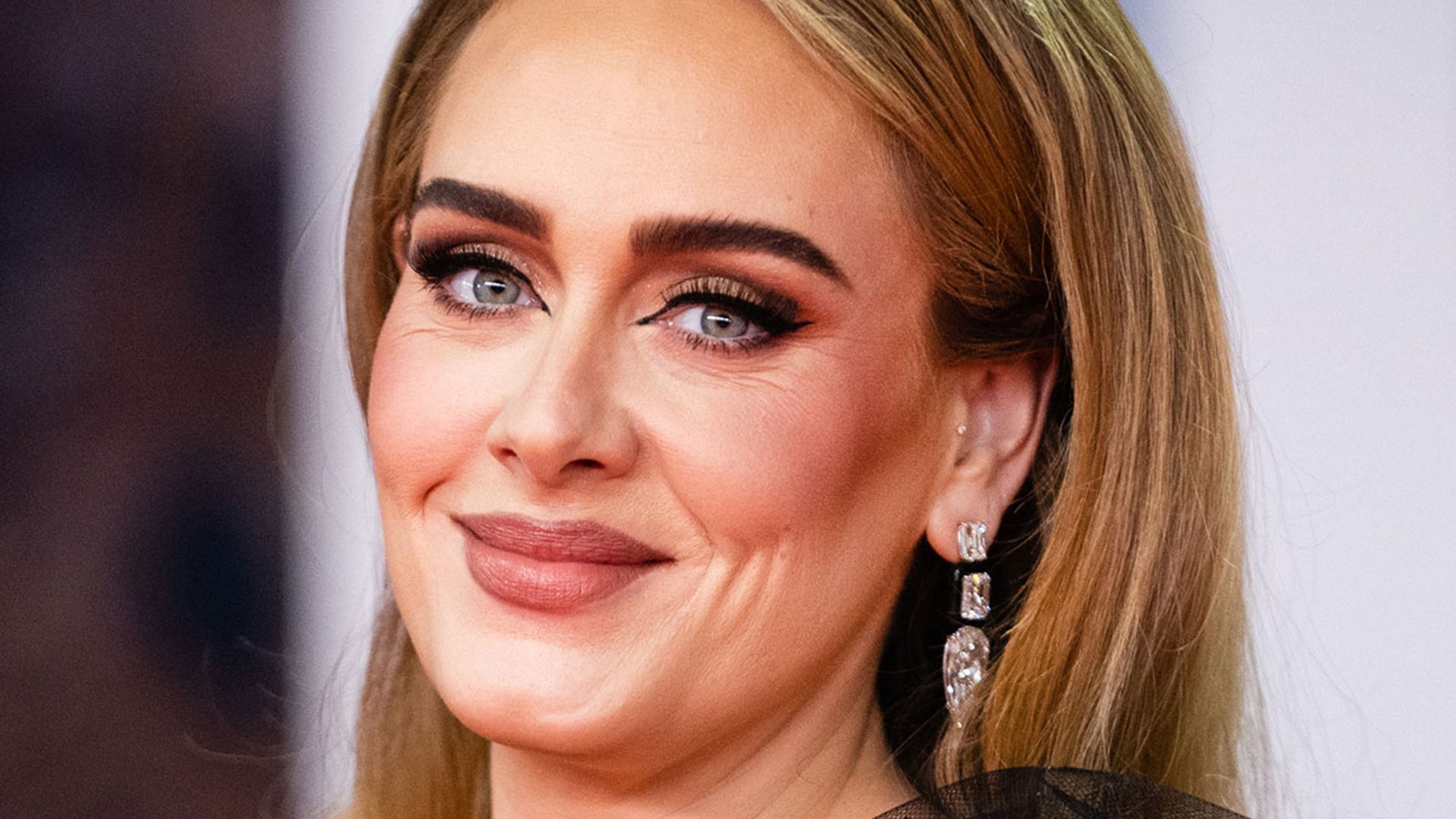 Adele stuns in figurehugging leggings as she reveals feeling 'highly