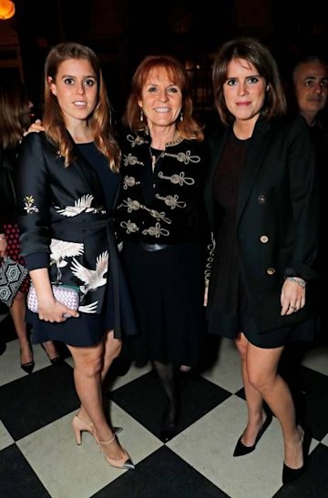 Sarah Ferguson shares gorgeous photo with Princess Beatrice and ...