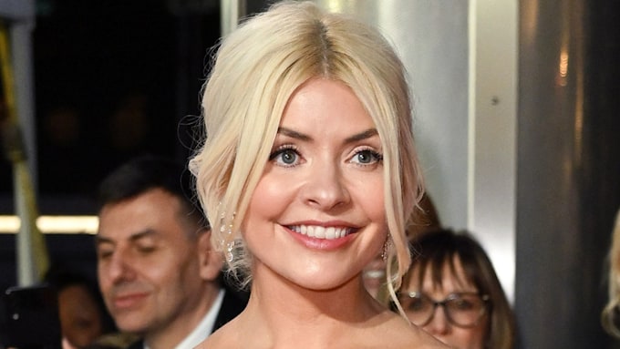 Holly Willoughby pens heartfelt message to never-before-seen niece ...