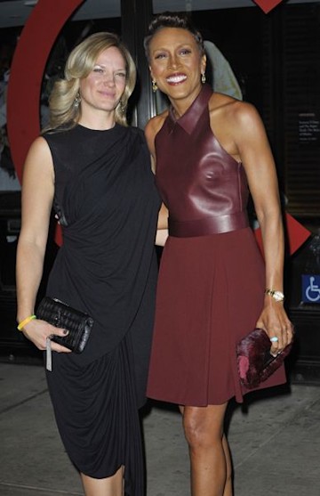 Gmas Robin Roberts Dazzles For Rare Date Night With Partner Amber And The Location Is
