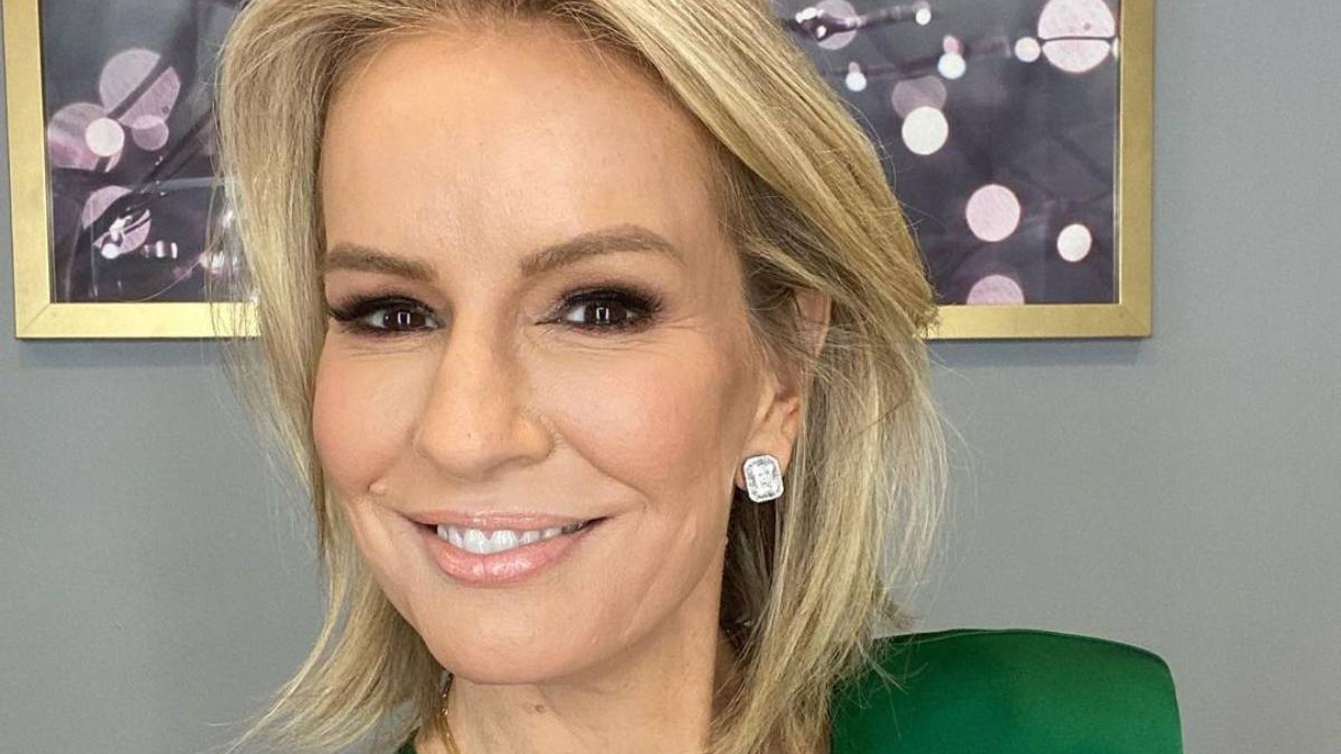 GMA3’s Dr. Jennifer Ashton stuns in swimsuit beach photo during romantic getaway