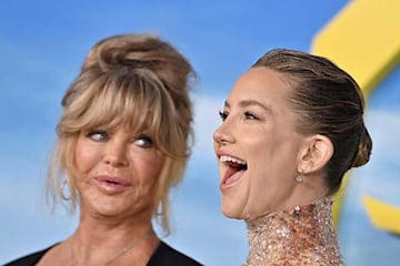 Goldie Hawn's daughter Kate Hudson looks so much like her famous mom in