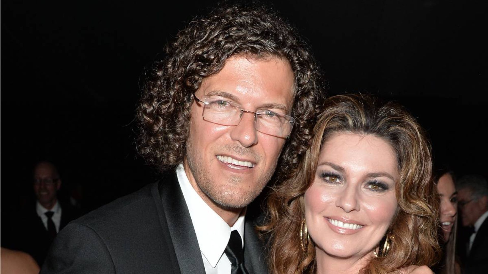 Shania Twain is glowing in loved-up selfie with husband Frédéric ...