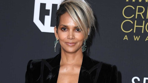 Halle Berry shares intimate bedroom selfie with boyfriend ahead of Oscars