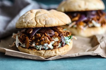 Vegan recipe for barbecue pulled 'pork' sliders with coleslaw | HELLO!