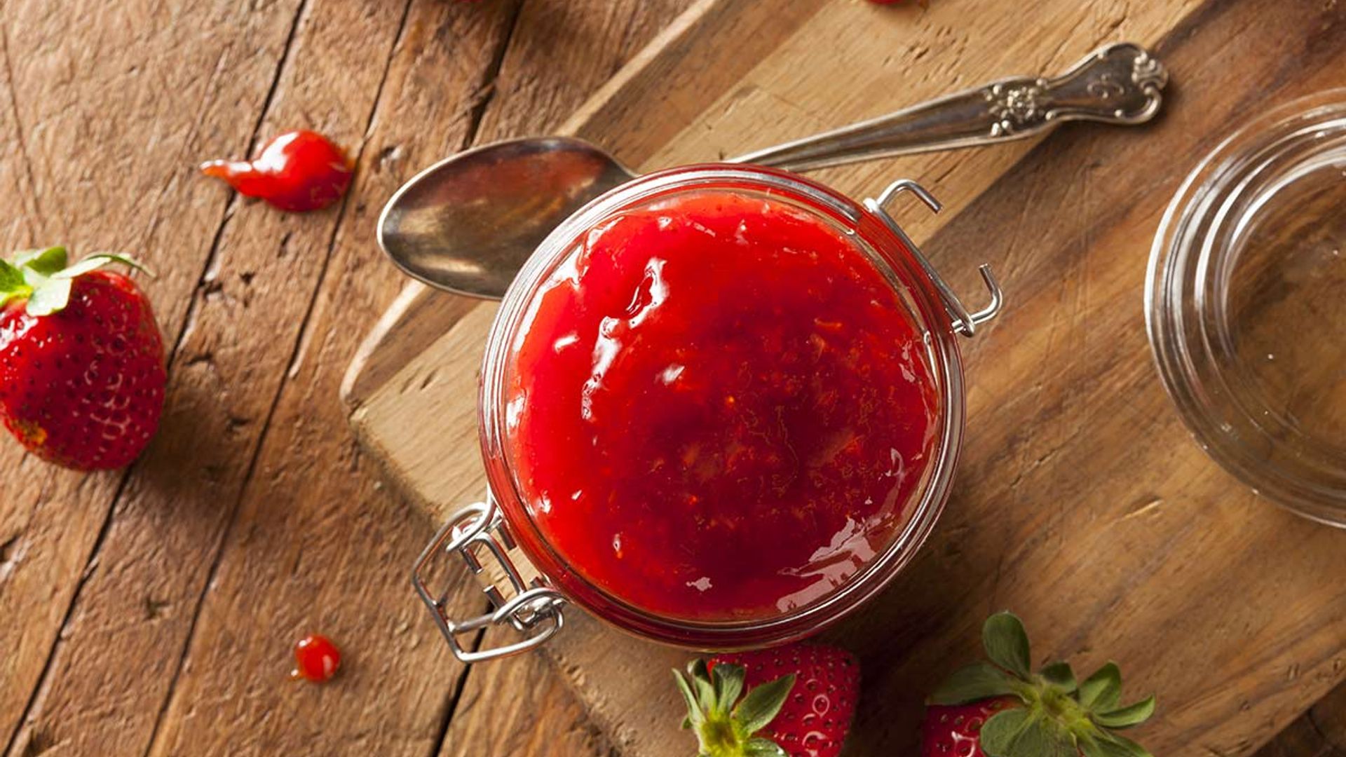 How to make your own strawberry and PROSECCO jam HELLO!