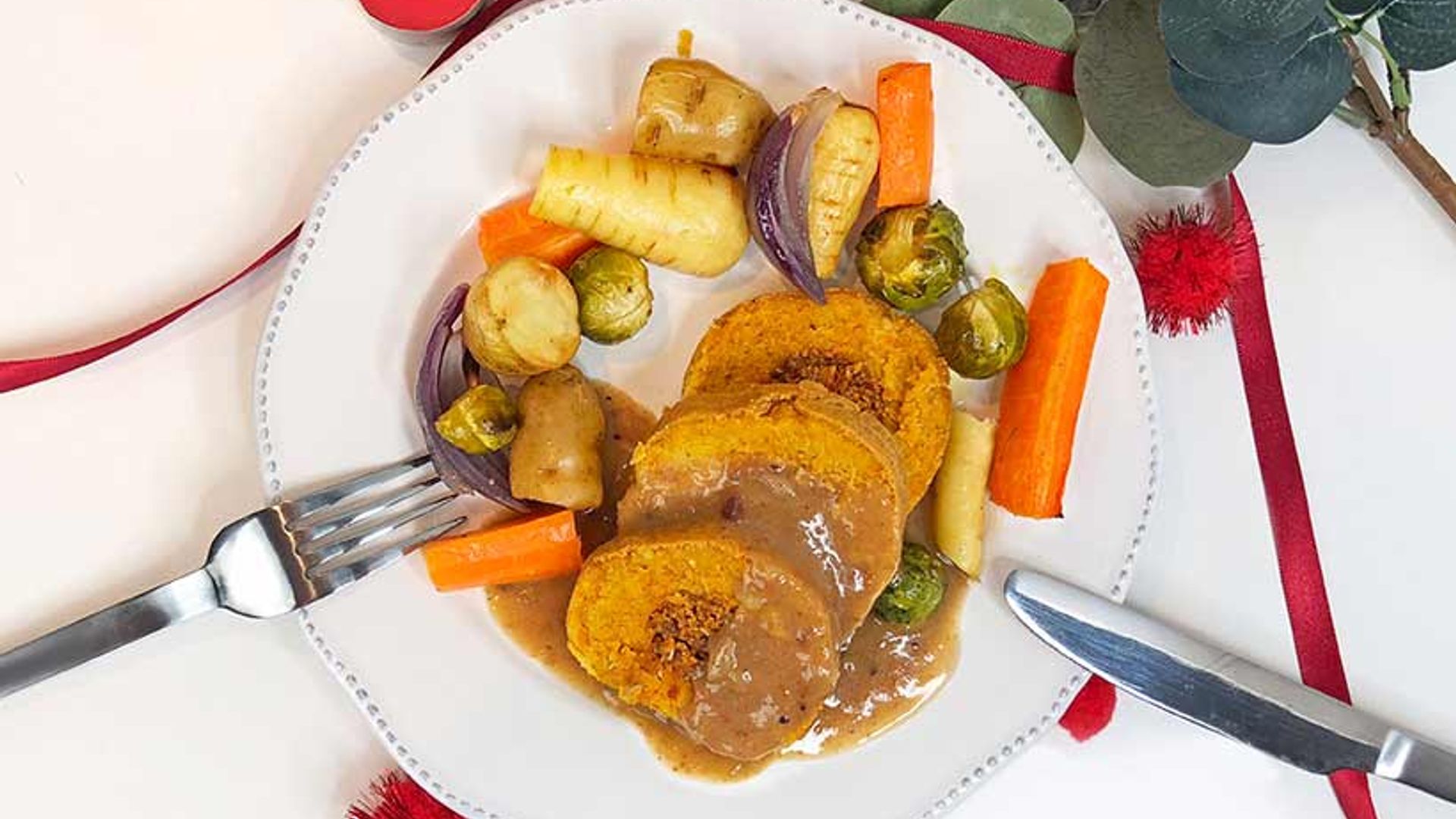 Vegan Christmas dinner recipe with cranberry gravy | HELLO!