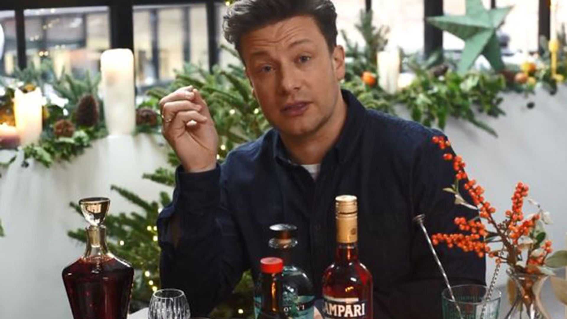 Jamie Oliver's Christmas Negroni watch video to recreate the cocktail