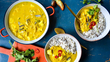 This mango and tofu curry is the perfect vegetarian recipe for those ...