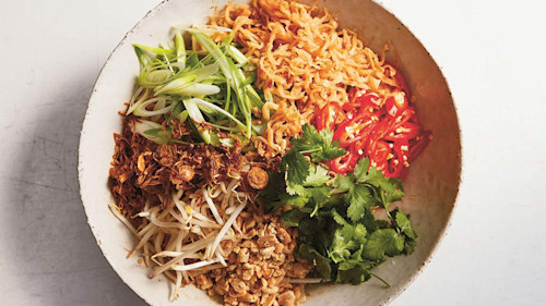 This Morning's John Torode shares his Phat Thai recipe and it's PERFECT for Meatless Monday