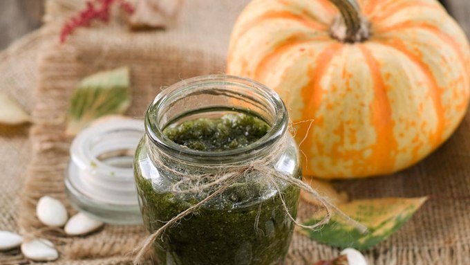 how-to-make-a-grilled-pumpkin-with-a-green-pumpkin-seed-dressing-this