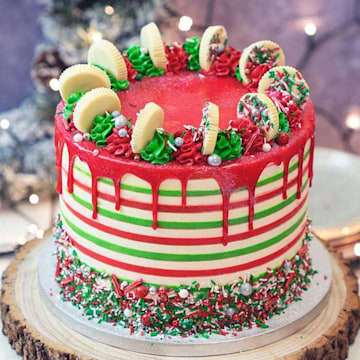 Zoella's epic Christmas cake came with its own gingerbread village | HELLO!